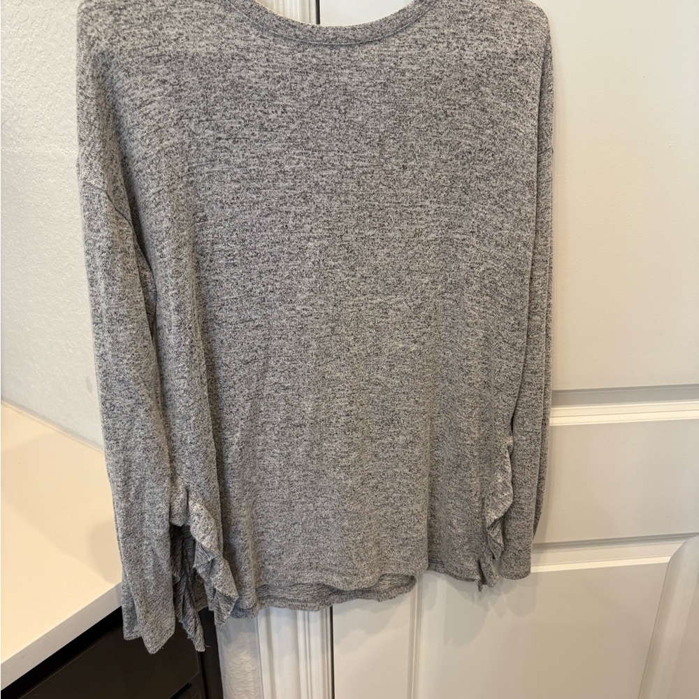 LC Lauren Conrad Light Gray Crew Neck Sweater